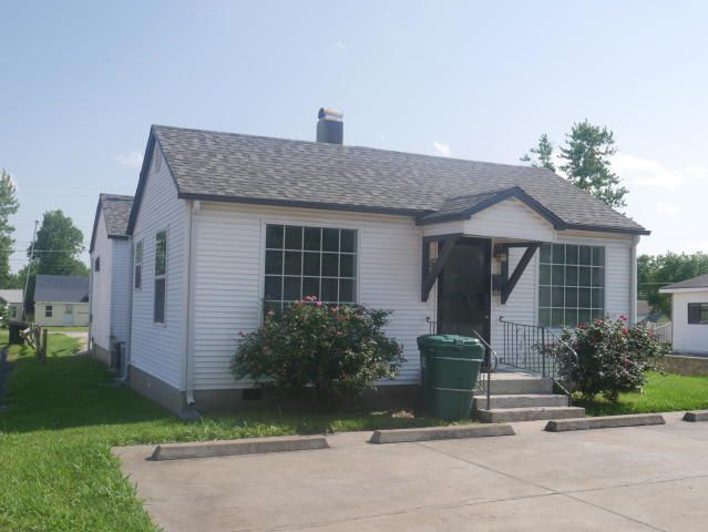 531 E Cleveland Ave, Monett, MO 65708